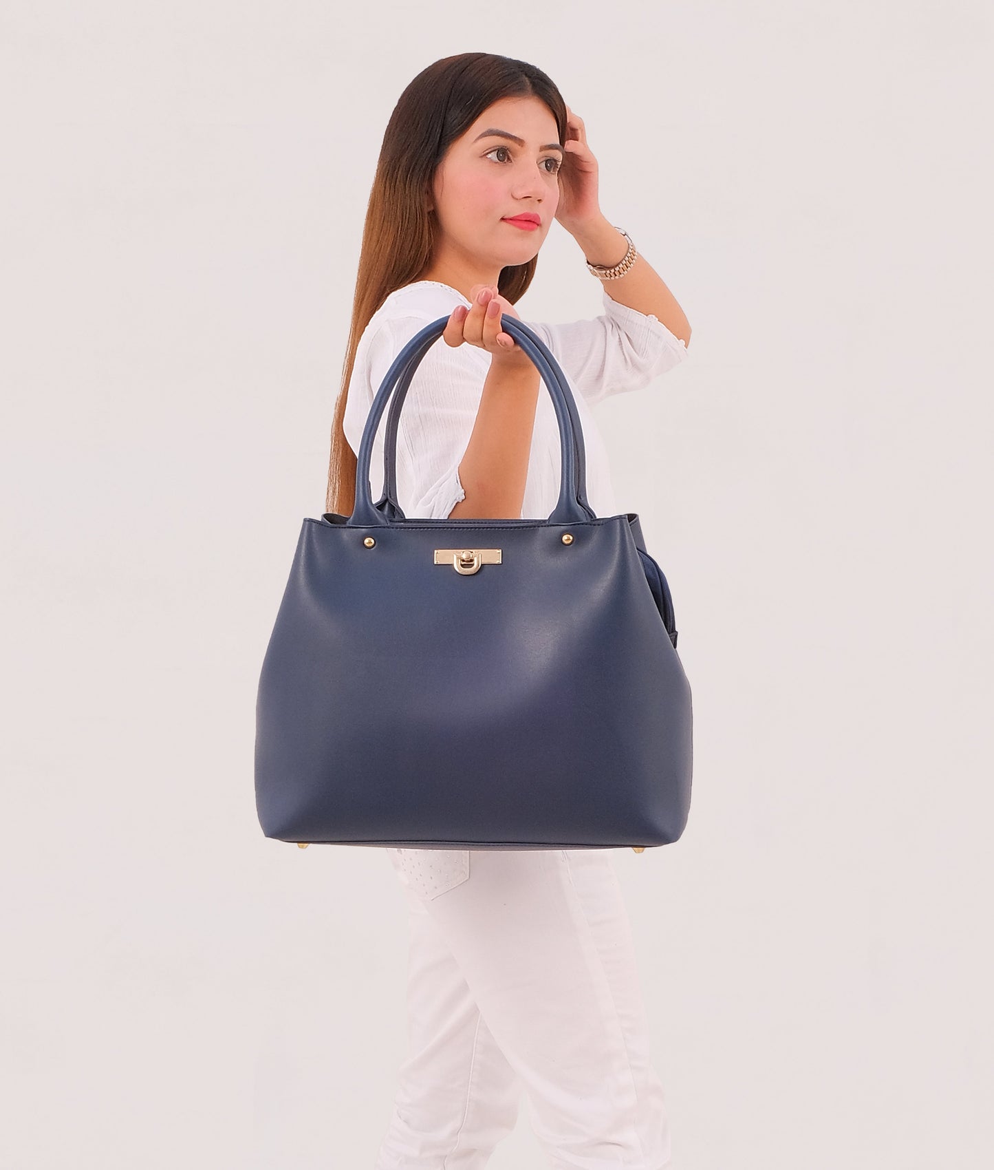 Bolso de mano azul con cremallera